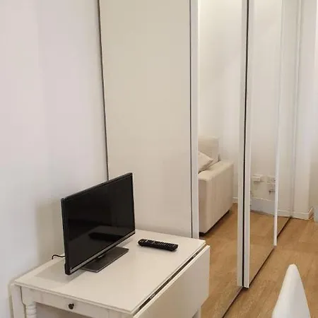 Kibilu - Via Washington Apartment *