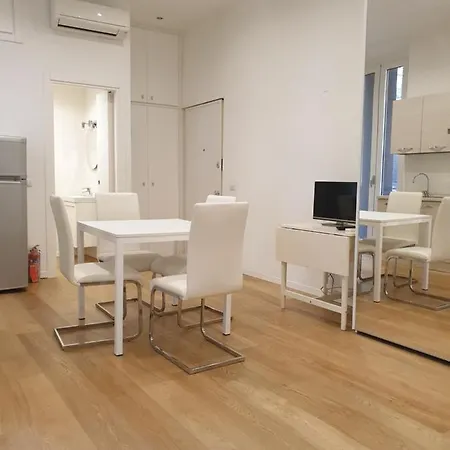 Kibilu - Via Washington * מילאנו